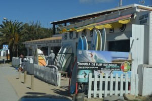 Surf Schnäppchen shoppen im Kotadalu und frühstücken im Al Zocaire